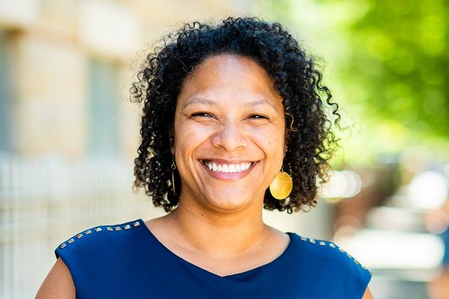 Headshot of Ivonne McLean